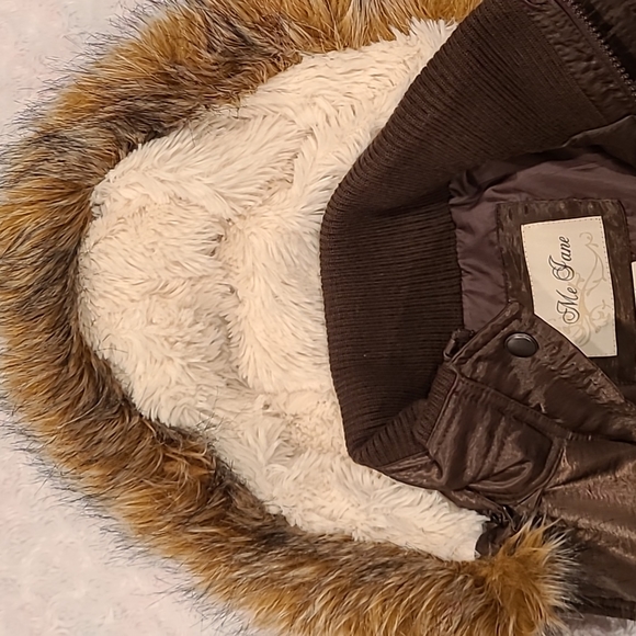 Vest - Picture 5 of 7